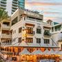 The Birchwood Hotel & Rooftop Lounge