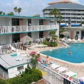 Pelican Pointe Hotel