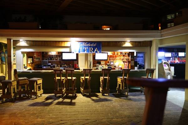 Undertow Beach Bar